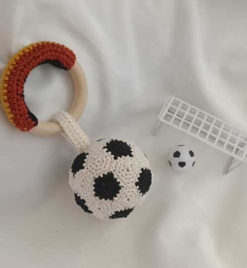 Babyrassel Fußball