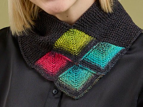 HALSKRAGEN GELI, GESTRICKT