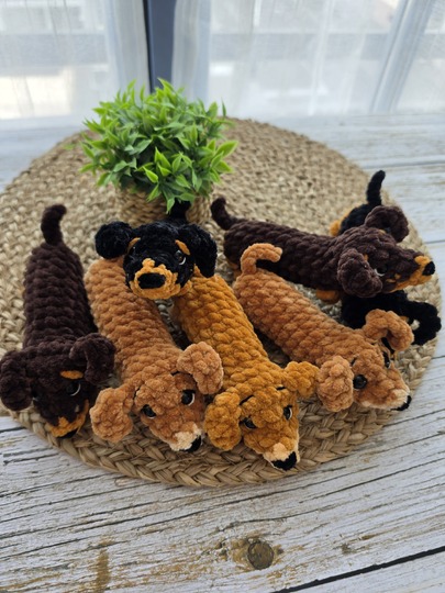 Mini Dachshund Crochet Pattern – Amigurumi (No-Sew & Beginner Friendly)