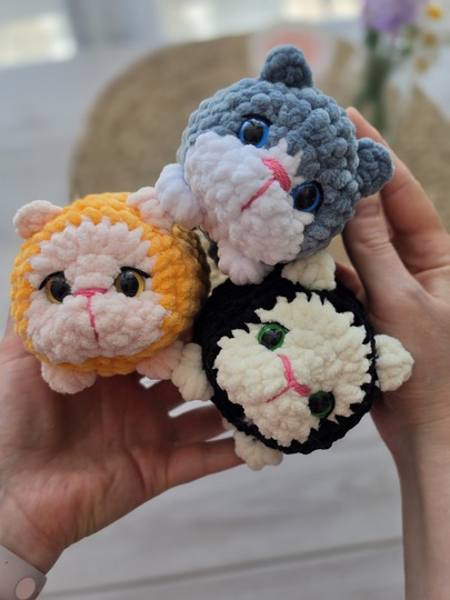 Cat Crochet Pattern – Amigurumi (No-Sew & Beginner Friendly)