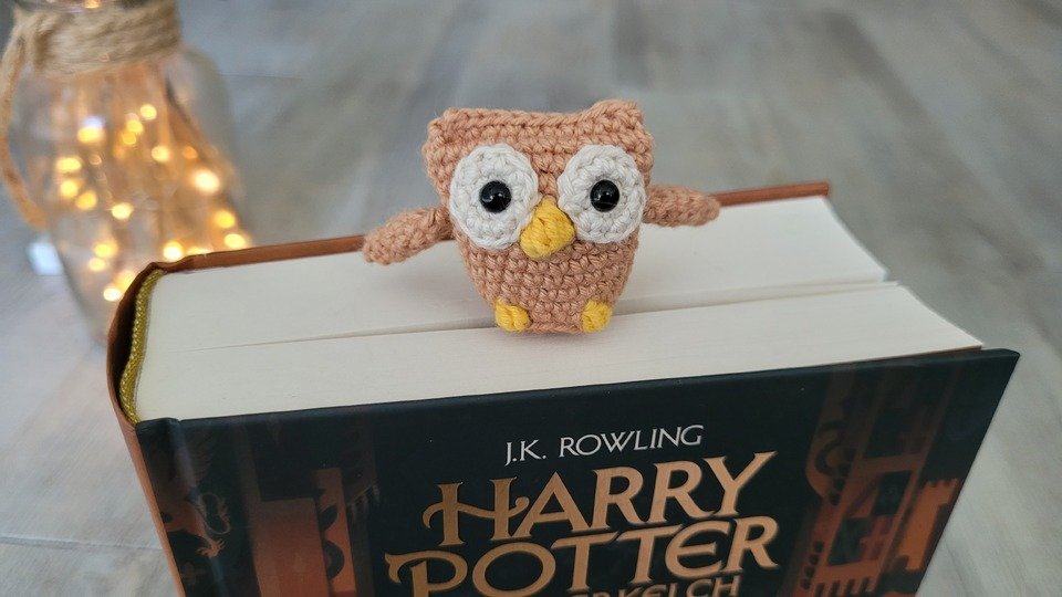 Häkelanleitung Lesezeichen Eule - Geschenk für Buchliebhaber