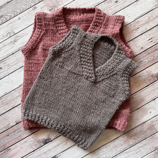 Strickanleitung für einen Slipover für Babys und Kleinkinder