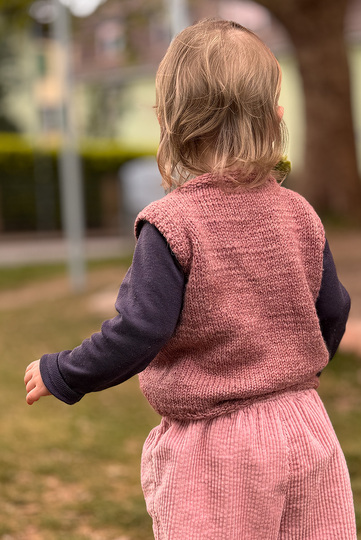 Strickanleitung für einen Slipover für Babys und Kleinkinder
