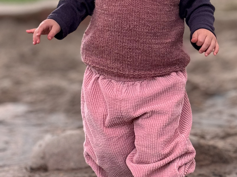 Strickanleitung für einen Slipover für Babys und Kleinkinder