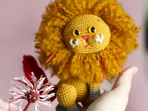 Crochet Sabertooth Cat Zouwu Pattern PDF – Fluffy Amigurumi Beast