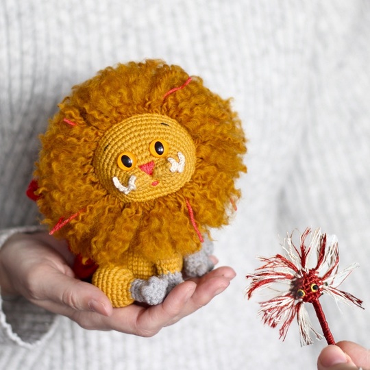 Crochet Sabertooth Cat Zouwu Pattern PDF – Fluffy Amigurumi Beast