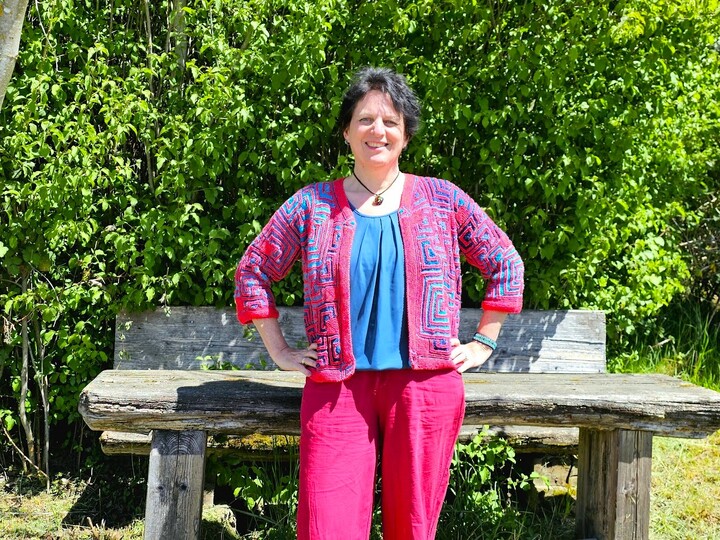 Karlos Nr.10 A lightweight summer jacket with 3/4 sleeves