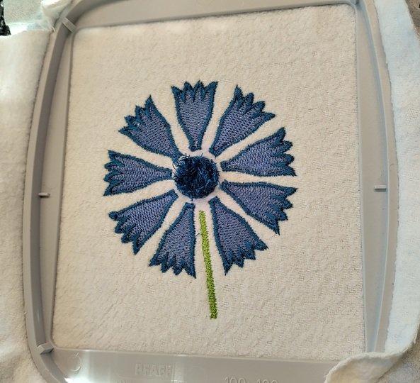 Stickdatei Kornblume Blume Frühling