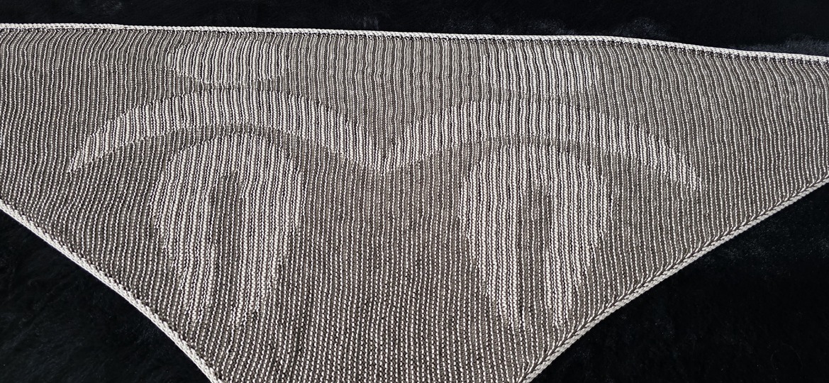 Gemini, Shadow Knitting, Illusion Knitting, Motif Shawl