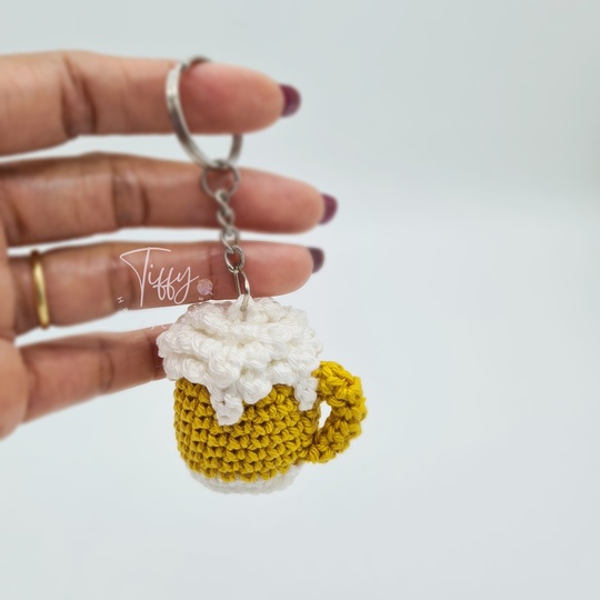 TINY BEER MUG – Mini Beer Crochet Pattern (2 Sizes) | Oktoberfest Decor