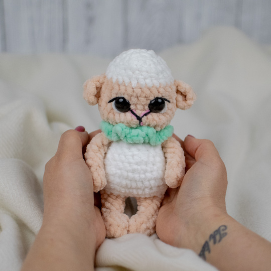 Häkelanleitung süßes Lämmchen Amigurumi