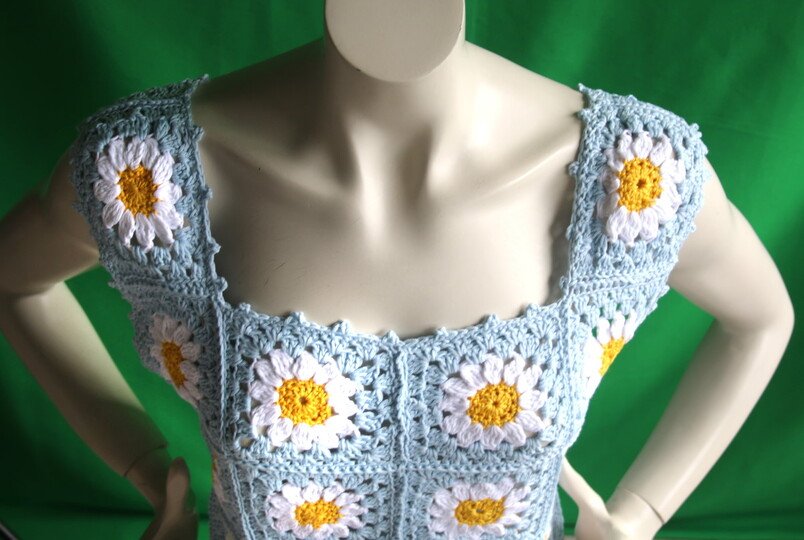 Top mit Gänseblümchen Granny Squares No. 023