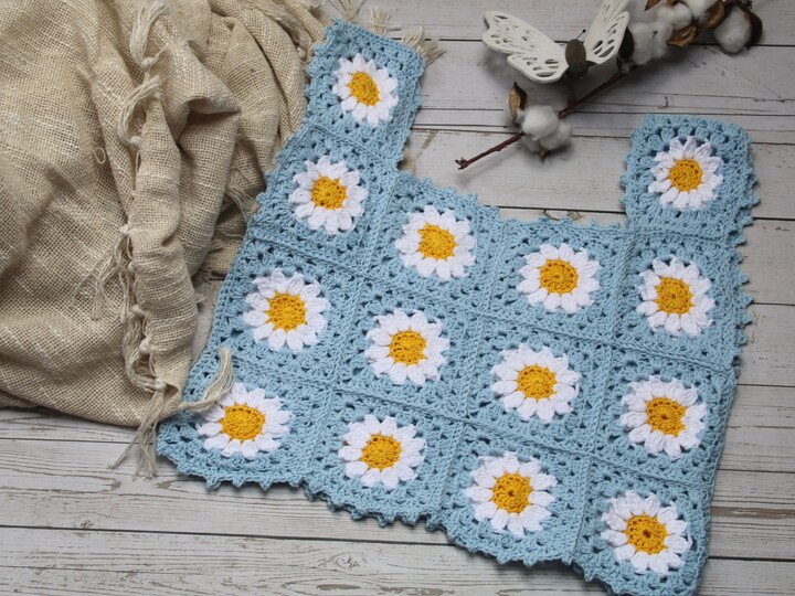Top mit Gänseblümchen Granny Squares No. 023