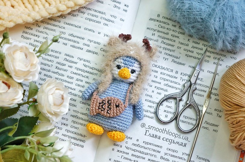 Penguin in a Reindeer Hat – Easy Crochet Amigurumi Pattern