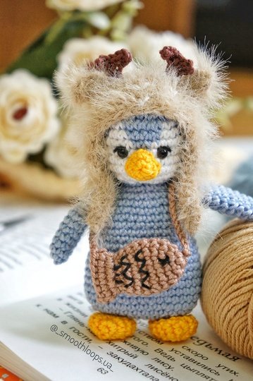 Penguin in a Reindeer Hat – Easy Crochet Amigurumi Pattern