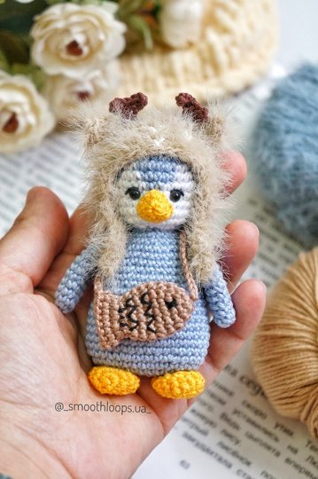 Penguin in a Reindeer Hat – Easy Crochet Amigurumi Pattern