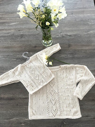 Pullover mit Herzchen * 5 Größen * Strickanleitung