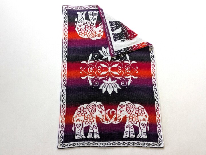 Baby blanket "Elephant Love" - Double knitting pattern