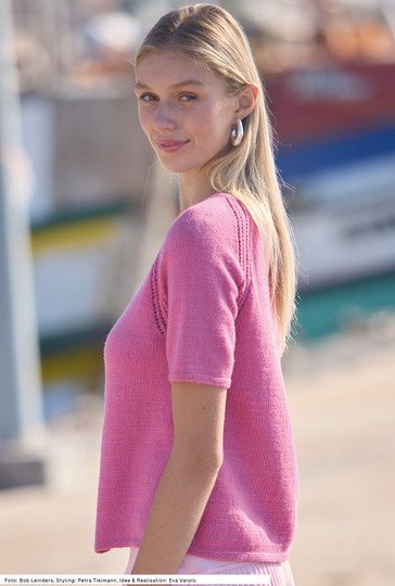 Raglanpullover mit Zopf- und Lochmuster