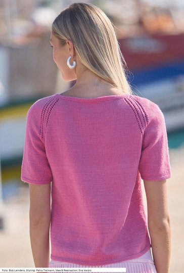 Raglanpullover mit Zopf- und Lochmuster