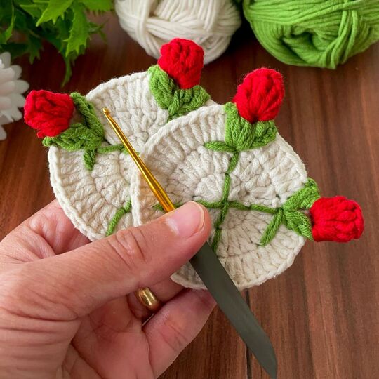 Rose Crochet Coaster PDF Pattern, 3D Floral Table Decor Crochet Tutorial