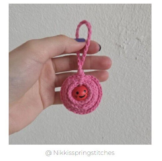 Häkelanleitung: Knospe als Sorgenwürmchen