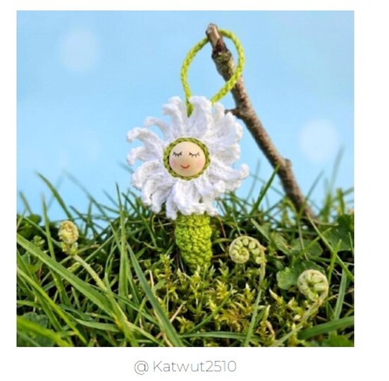 Crochet Pattern Daisy Worry Worm
