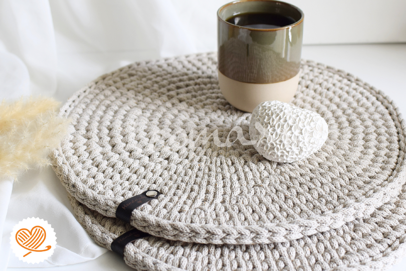 + NOVA + Crochet Pattern for a Modern Hygge-Style Placemat — For Beginners