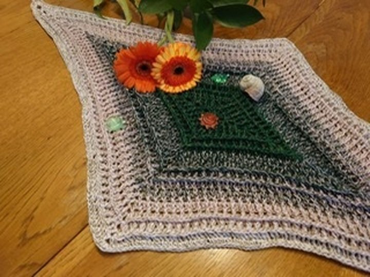 Diamant Häkeldeckchen