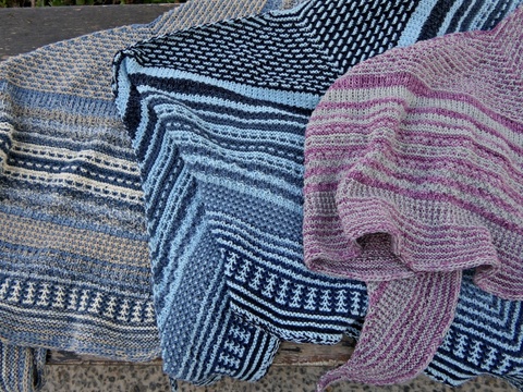 Texari – Knitting pattern for a shawl featuring slip stitches and textured