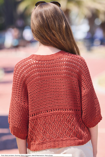 Pullover mit verschiedenen Ajourmustern