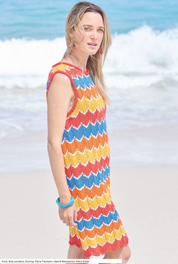 Kleid im Zackenmuster