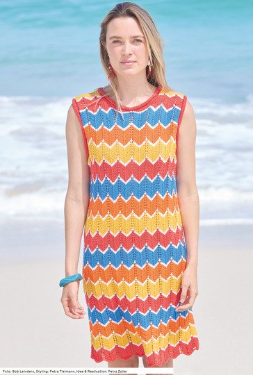 Kleid im Zackenmuster