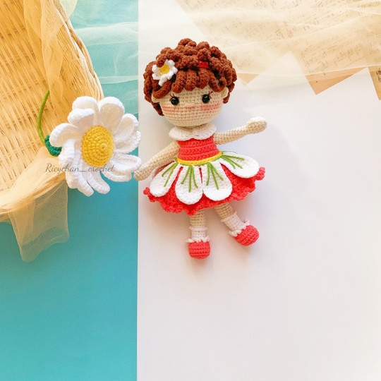 Crochet Doll Pattern: Daisy Amigurumi Doll (PDF English tutorial)