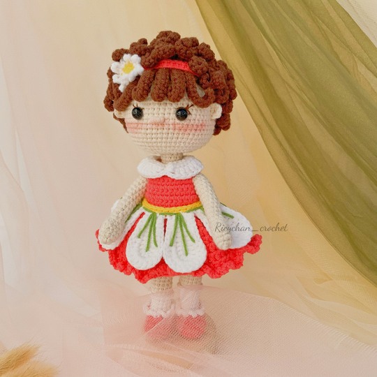 Crochet Doll Pattern: Daisy Amigurumi Doll (PDF English tutorial)