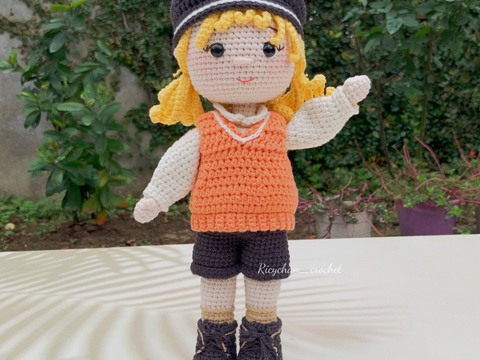 Lisa Doll Crochet Pattern: 10-inch Amigurumi Doll (PDF English Tutorial)