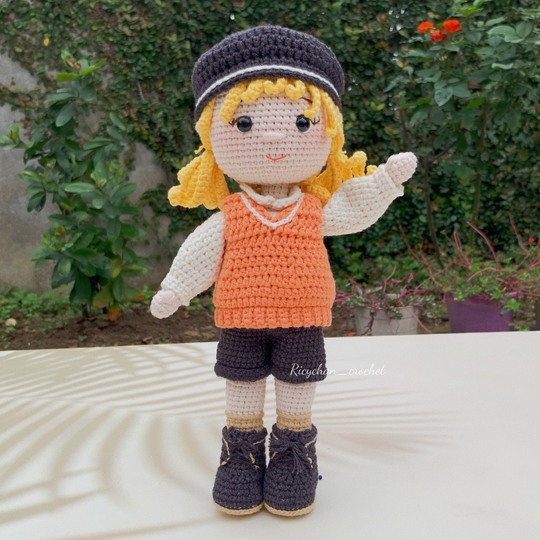 Lisa Doll Crochet Pattern: 10-inch Amigurumi Doll (PDF English Tutorial)