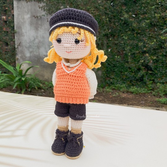 Lisa Doll Crochet Pattern: 10-inch Amigurumi Doll (PDF English Tutorial)