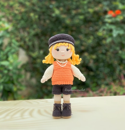 Lisa Doll Crochet Pattern: 10-inch Amigurumi Doll (PDF English Tutorial)