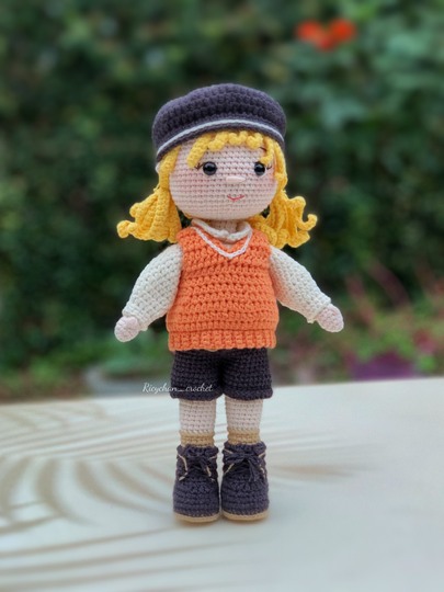 Lisa Doll Crochet Pattern: 10-inch Amigurumi Doll (PDF English Tutorial)