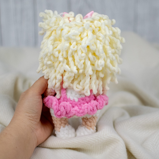 Häkelanleitung Puppe Lottie aus Plüschgarn