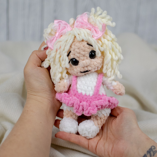 Häkelanleitung Puppe Lottie aus Plüschgarn
