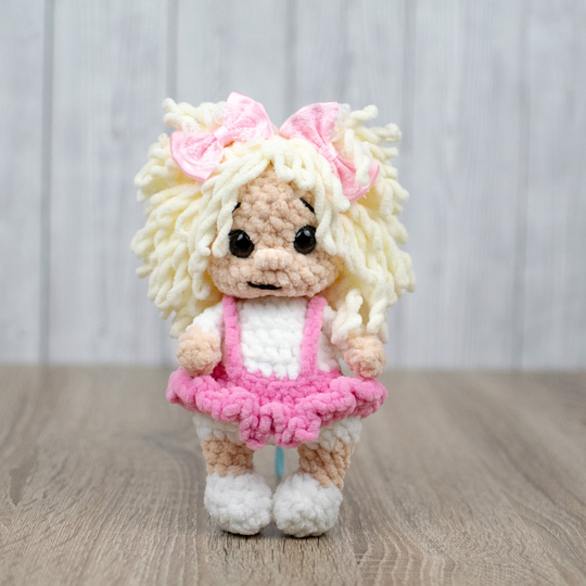 Häkelanleitung Puppe Lottie aus Plüschgarn