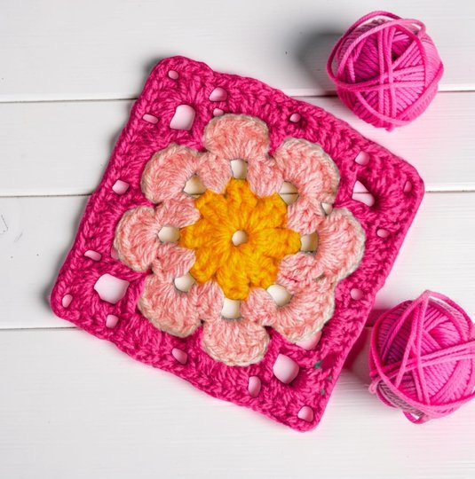 Crochet Bloom Granny Square Pattern, Garden Blossom Motif (Video Tutorial)