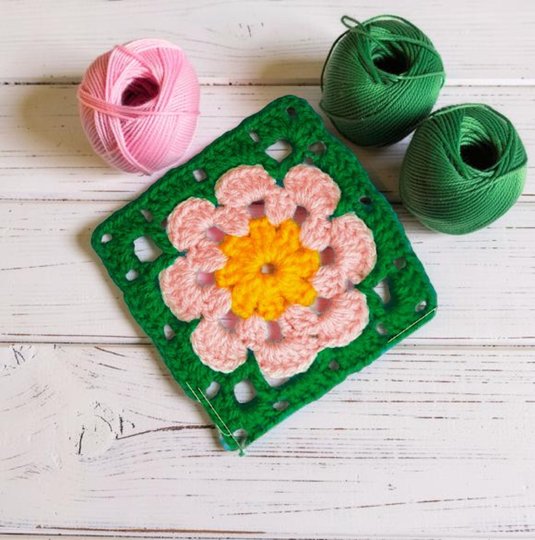 Crochet Bloom Granny Square Pattern, Garden Blossom Motif (Video Tutorial)