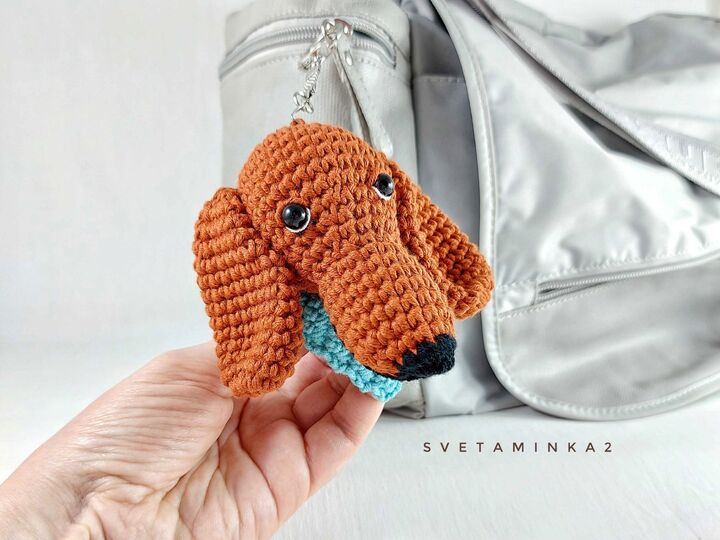 Crochet Dachshund Keychain Pattern PDF – Amigurumi Sausage Dog Bag Charm