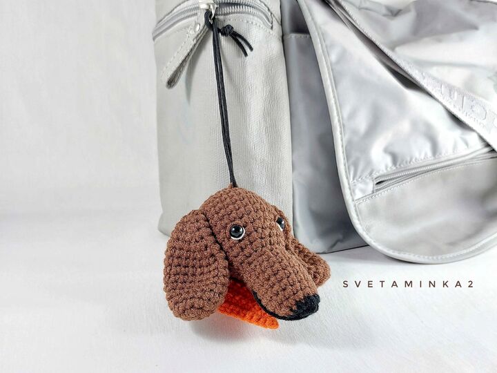 Crochet Dachshund Keychain Pattern PDF – Amigurumi Sausage Dog Bag Charm