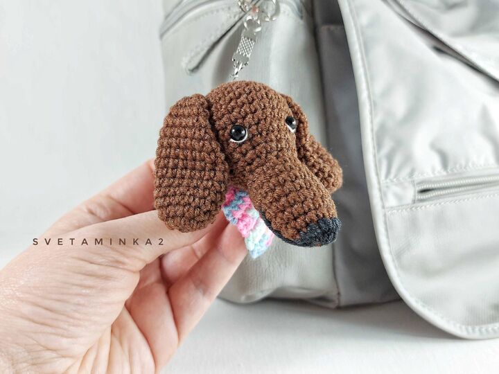 Crochet Dachshund Keychain Pattern PDF – Amigurumi Sausage Dog Bag Charm