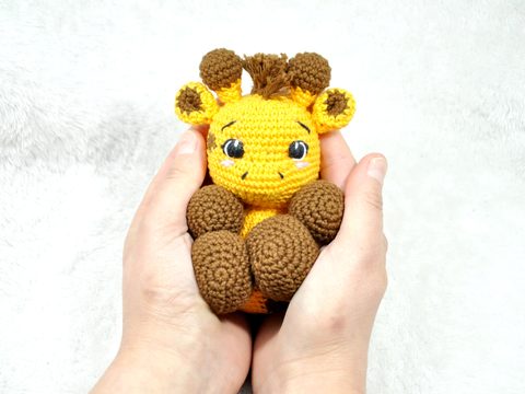 Crochet pattern giraffe Gilly
