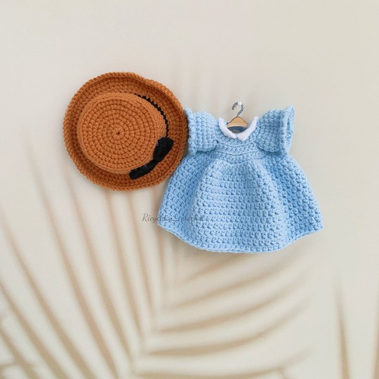 Doll Crochet Pattern: Amigurumi Doll